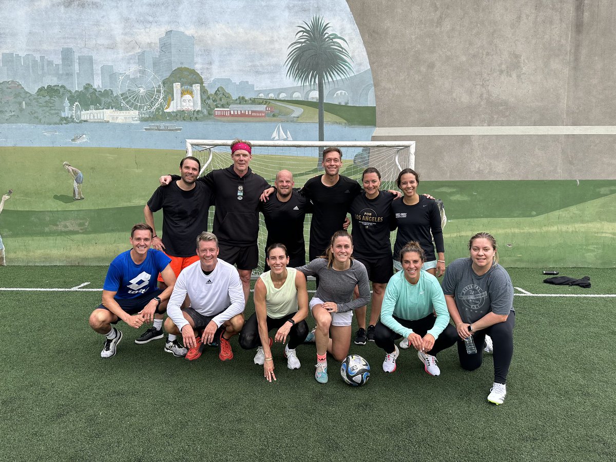 JimmyConrad's tweet photo. Kicked it around in Sydney with some legends and also @AlexiLalas today!😂 https://t.co/Bk2mRqlV12