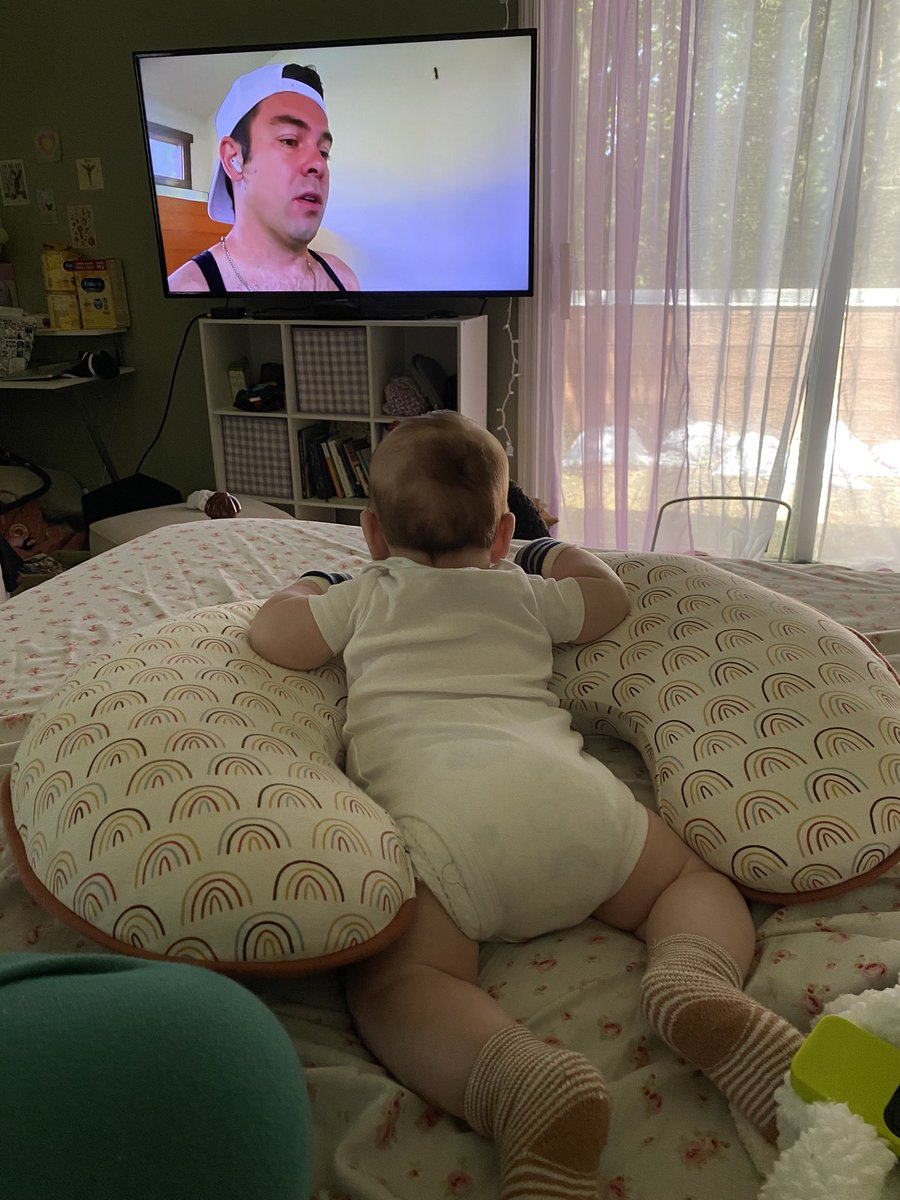 bridgetttboo's tweet photo. baby update because the days keep zoomin and i can’t believe my little chonk is almost 3 months old already 😭🫶🏻🧸 https://t.co/2MmIGUlNtX