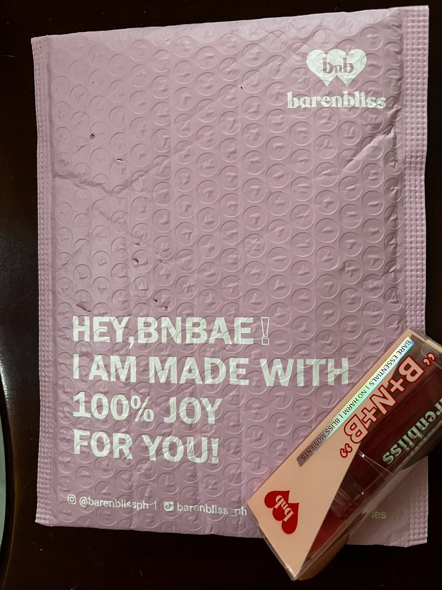 My first time using @barenbliss_ph Can’t wait to try it! 💄

Thank you for the generous sponsors @NadineLBdayClub 

#NadineLustre
#NadineXBNB #BNBPinkPower #barenblissph #joyfulcleanbeauty #kbeauty

#NLBCGiveAway