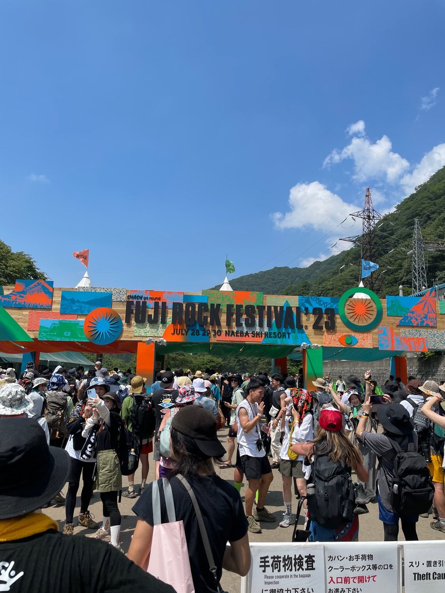 rubbermen's tweet photo. day2 (@ FUJI ROCK FESTIVAL - @fujirock_jp in 湯沢町, 新潟県) https://t.co/FYVls6lTPe https://t.co/gl53ryjFoX