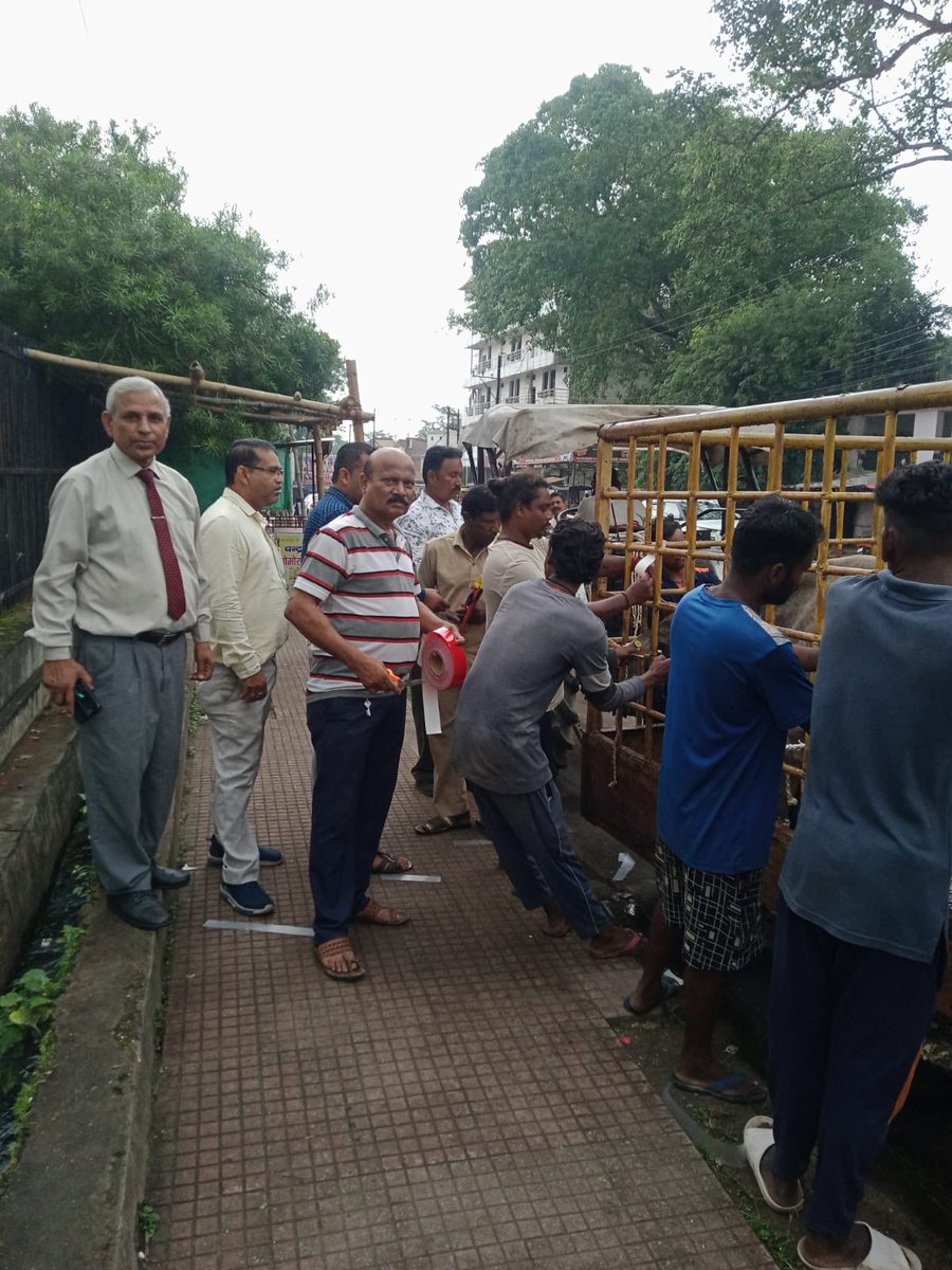 IASTripathiCG's tweet photo. #StrayCattle #Relocation #WarFootingMode #Continues #JointAction #ULB #AnimalWelfare #Tagging #ReflectiveBands @RaigarhDist @ChhattisgarhCMO @RChoubeyCG @amitabhjn @KPSingh_IAS https://t.co/gkoDMpLKvU