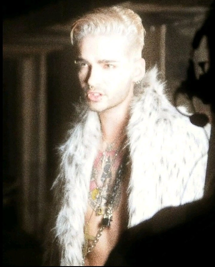 vallxxn_'s tweet photo. Bill es el verdadero QUE HOMBREEE https://t.co/03CNbMl5EN