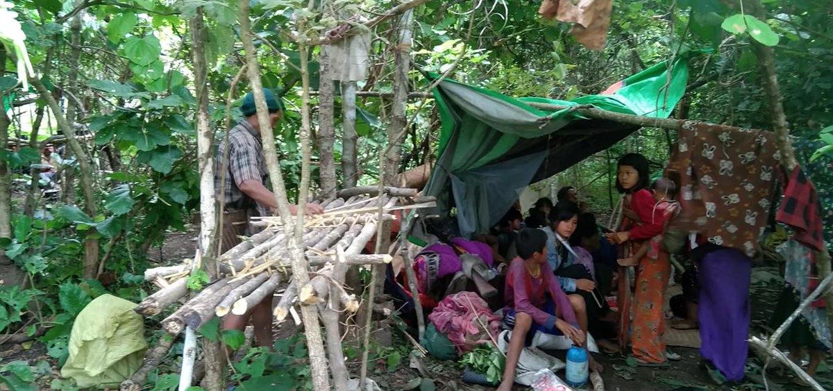 thechinjournal's tweet photo. Around 1,500 villagers from Chin State's Kanpetlet townships fled into the jungle after Myanmar junta launched ground and air offensives against CDF-Kanpetlet on July 15. A local news outlet, KTN, said the IDPs need immediate humanitarian assistance such as medicine and food. https://t.co/tqe72TwcpF
