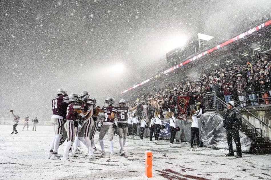 BarstoolCFB's tweet image. College football is back in 28 days