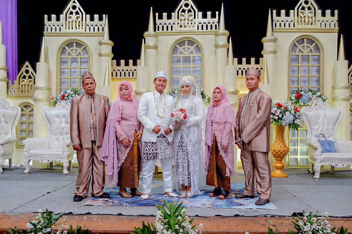 m_ilhamgunawan's tweet photo. 💍 @airihlahPS https://t.co/6m3Q7XqD0m