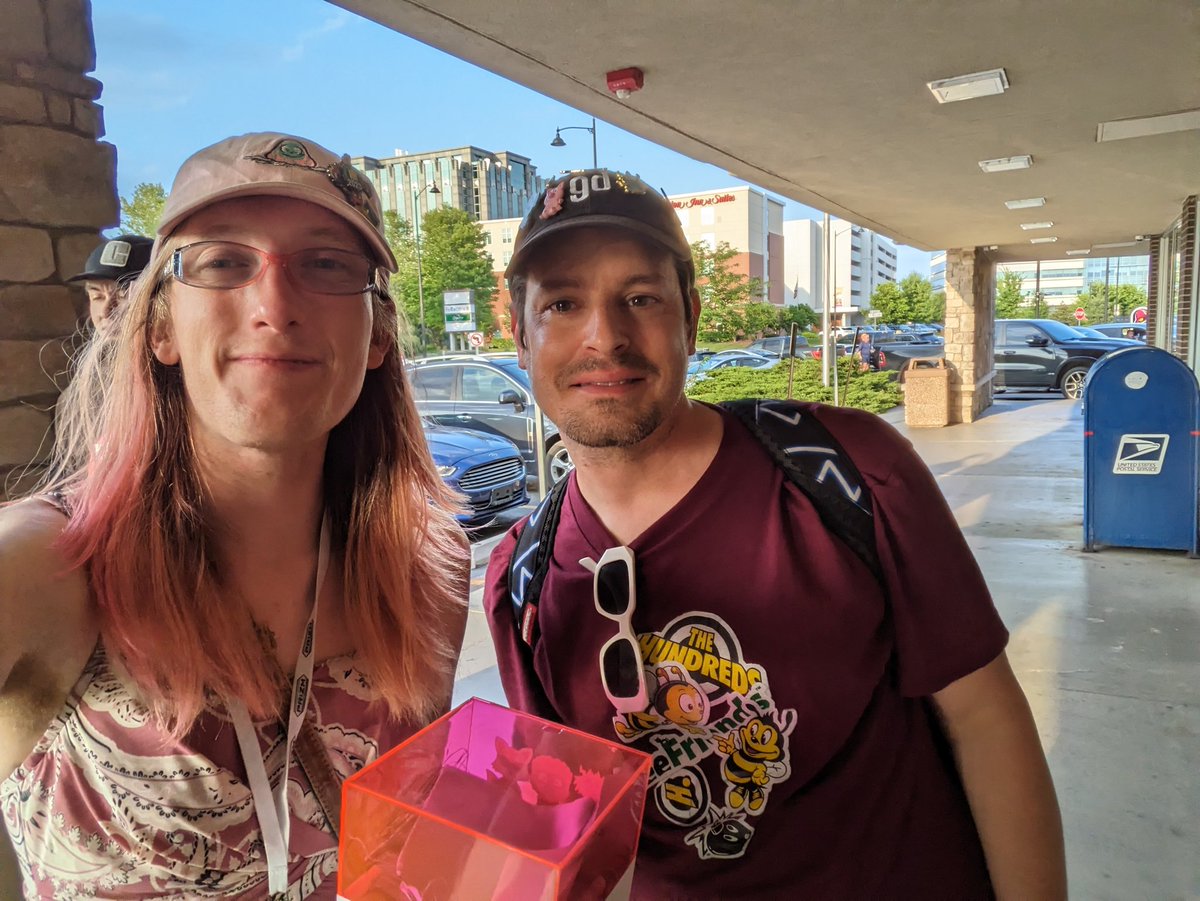 Thank you to all my veefriends that I got to meet. 

<a href="/ilir_cerimi/">ilir …(ill-er)</a> was amazing seeing you again. I forgot to get a selfie. Let's do that tomorrow if we can!

But I love how unique each one of you are. I could talk forever about my friends, but simply put... Y'all rock 💕😭