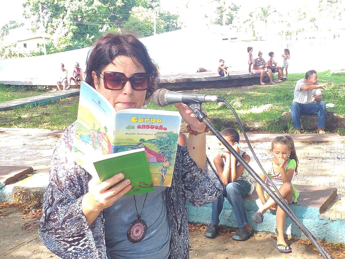 CPLibroVC's tweet photo. Seguimos la aventura del Caballero Andante. Hoy en el parque de América Latina con las escritoras Maylén Domínguez y Caridad González y  Alánimo con el espectáculo Paco y Tato, títeres de trapo. 
@guamovcl
@50Trabajadores @DPCulturaVC @TLcubanacan @Granma_Digital 
@CubaCNCC https://t.co/xl6qznLPn9