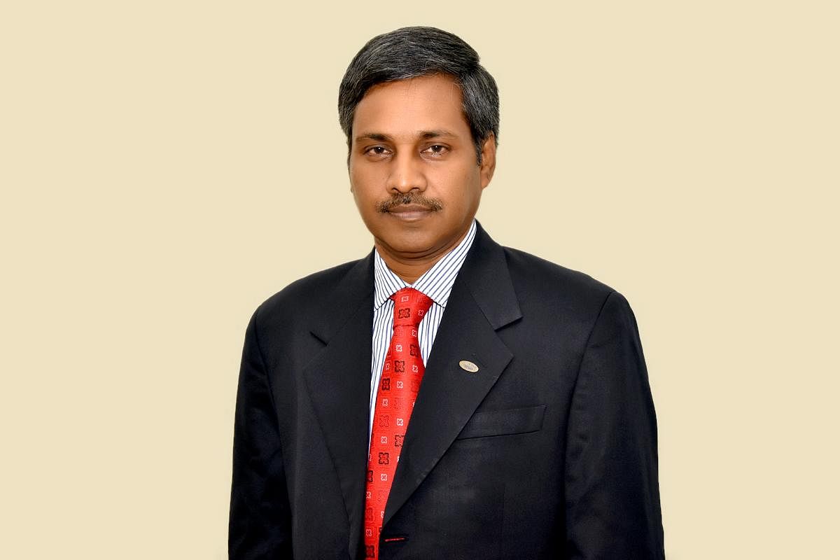 NAAC_India's tweet photo. NAAC welcomes new Director Prof. Ganesan Kannabiran who assumed the charge on 28th July 2023. He has 30 years of  experience in teaching, research and administration. https://t.co/Qic9c8dtA5