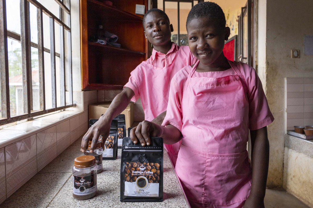 It is on weekends like these where we get practical with vocational training aligned to the passions of our students.
The coffee farm is prominent towards running of the school through the harvest and sell of kazinga coffee.
What do you know about coffee?
#Kazingacoffee