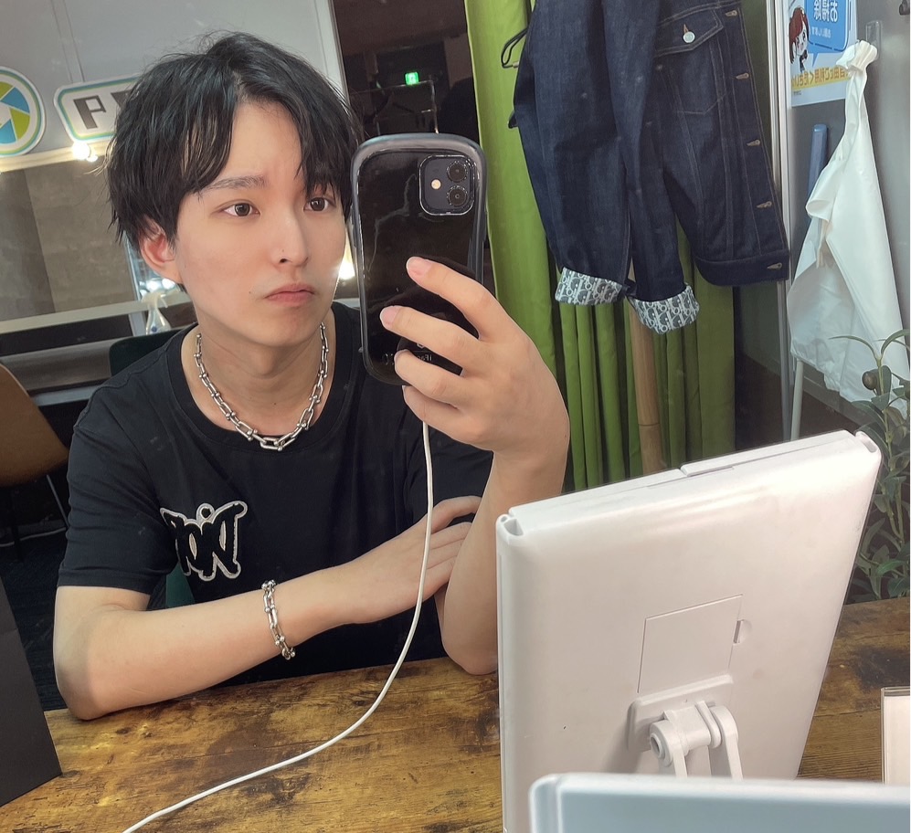 angelisproject_'s tweet photo. おはこんばんちは。
みこてんです。

７月ももうすぐ終わりですね！
今月はいつもよりNo.争い熾烈です。
是非盛り上がってる店内見にきて下さい！
締日の最後の最後まで戦いましょー！

https://t.co/vSxVSptkVm
#ホストル求人 https://t.co/Cb9OeVbMpy