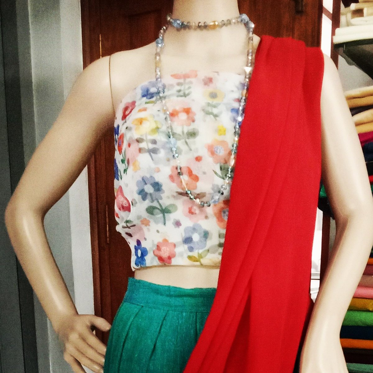 DeepaPradip's tweet photo. Halfsari/2piece sari/lehanga
Ghadicotton semistitched plain skirt
Organza printed unstitched choli
Georget plain 3 mtr duppetta https://t.co/PrMdtas38Y