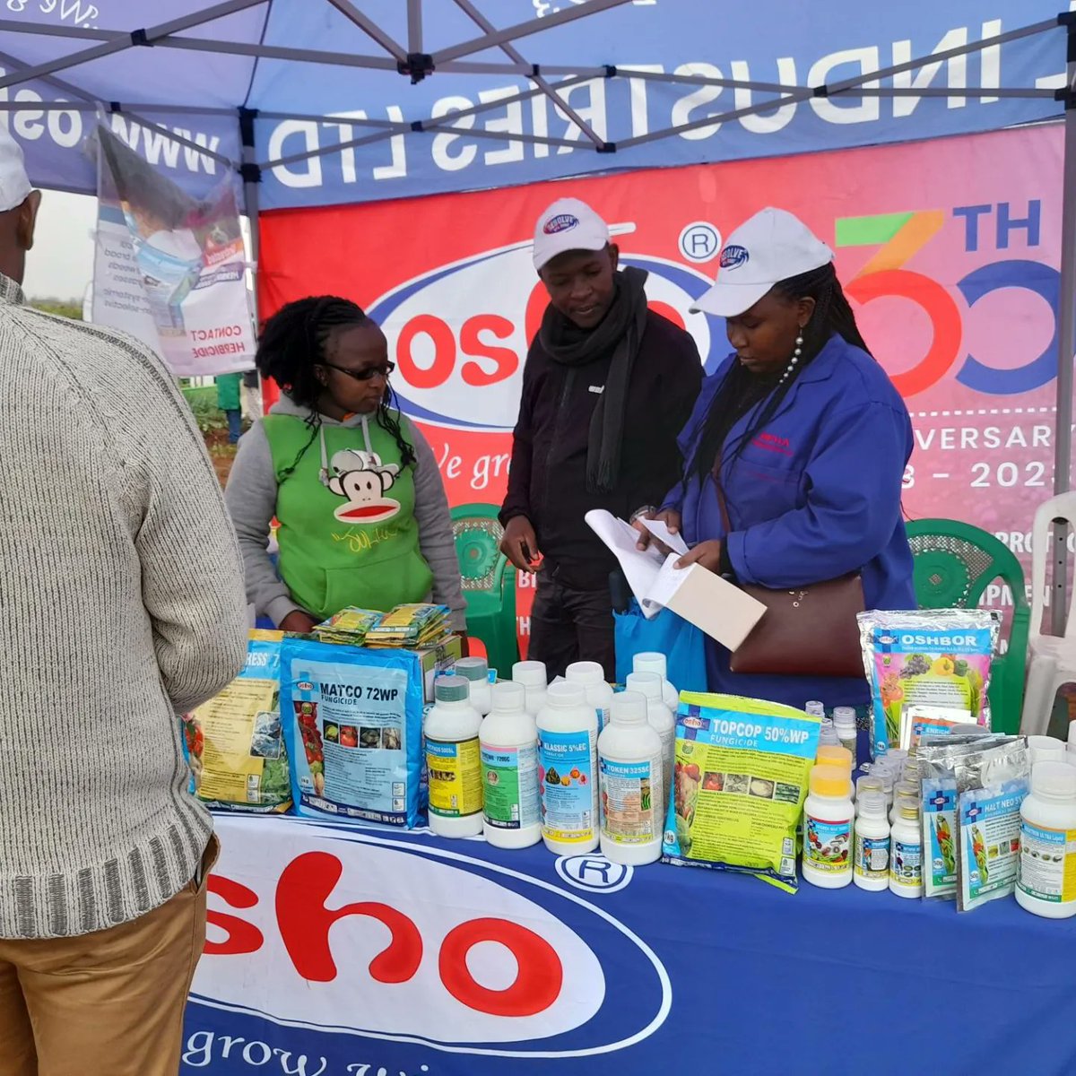 Oshochem's tweet photo. Welcome to Day 2 of Wambugu ATC Exhibition in Nyeri. Our team of agronomists is there to ensure you get all the agricultural advise you may require in your farming. You'll also get a gift for any products purchased from our booth! #wegrowwithyou #TrainingFarmers #SmartAgriculture https://t.co/y7pivPQ54Q