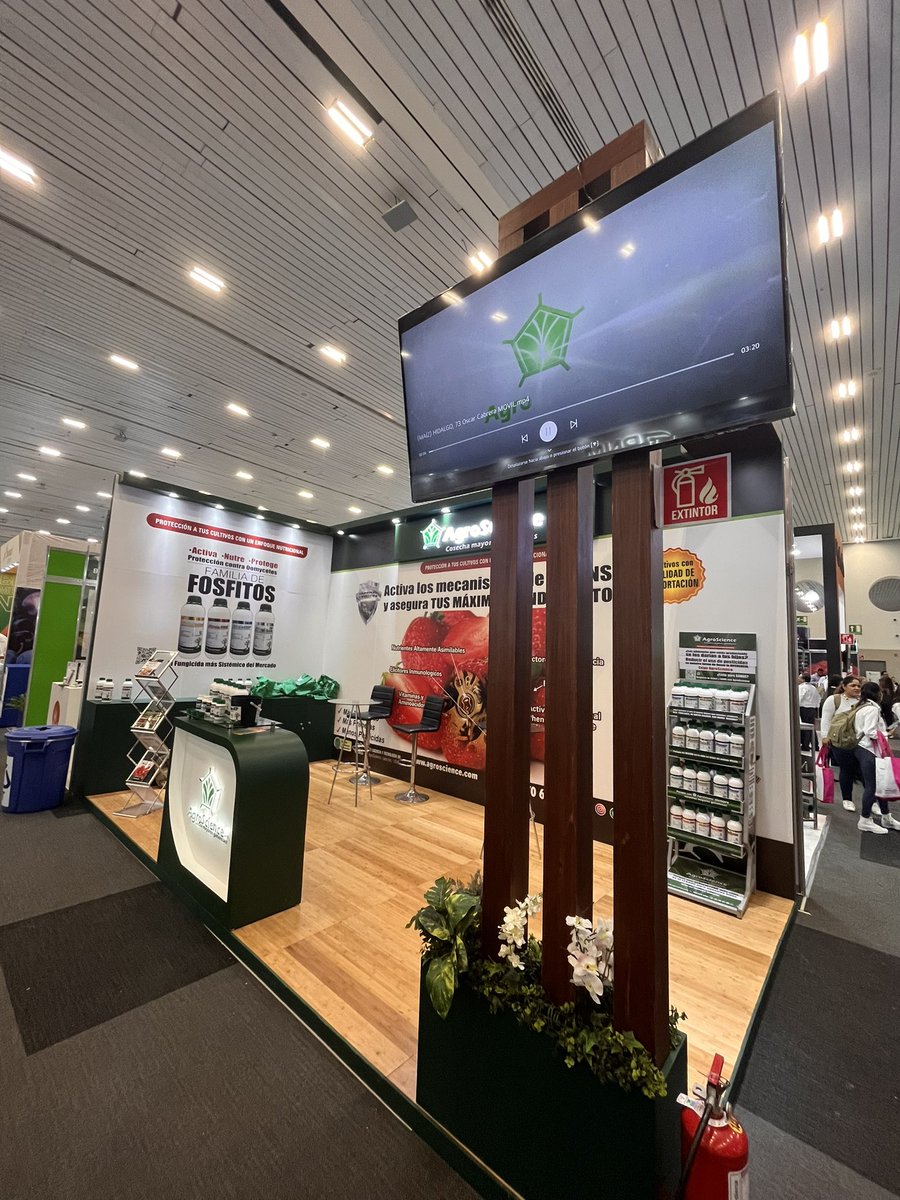 danielposdata's tweet photo. Destaco los temas de #sustratos, #polinizadores, #fosfitos, #tecnologías aplicadas a los cultivos de #berries en @aneberriesmx 🫐🍓 y pueden leer con mas detalle en estos 2 articulos periodísticos de @TierraFertilMex : https://t.co/U5Z4B1pxrg
