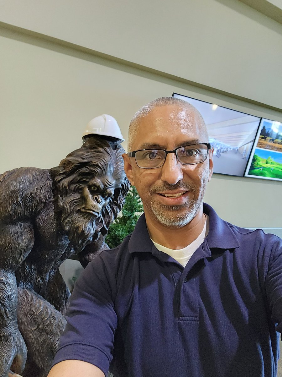 JoseLSilvaSmith's tweet image. Stranded in Denver & having to spend the night at a hotel in Aurora, Colorado. Hopefully flights will resume tomorrow so I can make it home. ๐ #TISDProud #exploringcs
