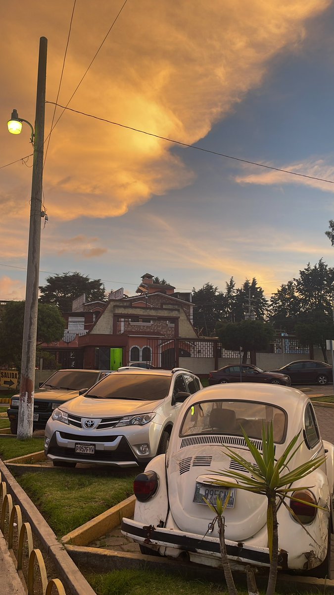 Que tarde tan bonita y relajante 
#Quetzaltenango !  🫶🏼 📸