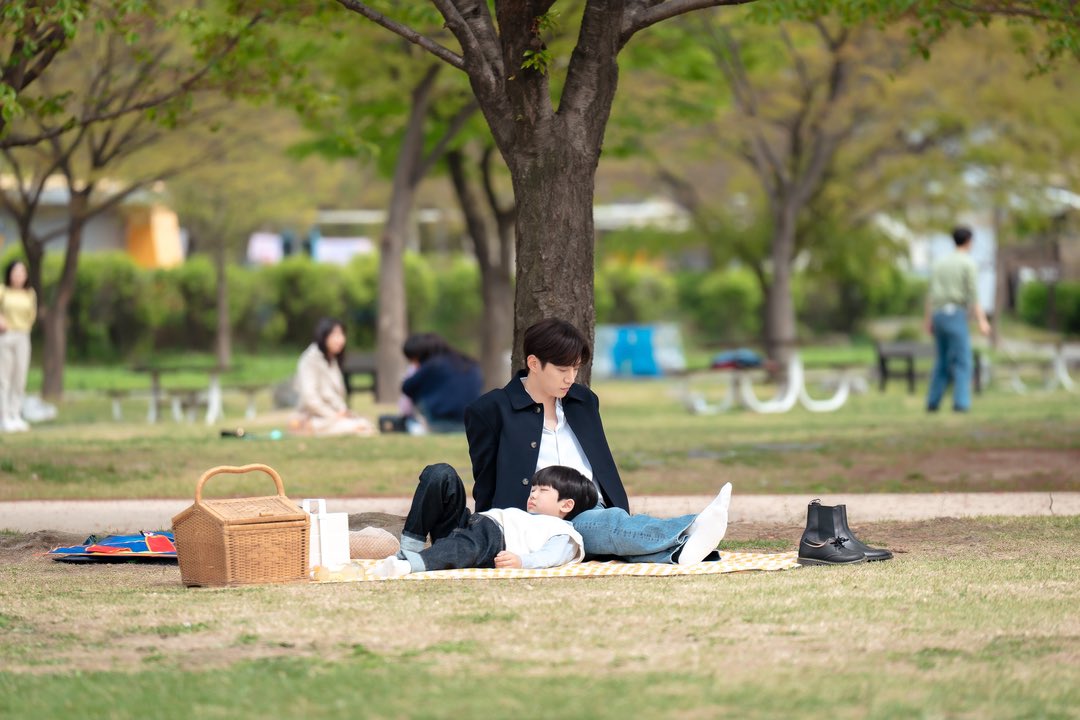 follow_leejunho's tweet photo. '킹더랜드' 정략결혼 위기, 이준호·임윤아 한강 데이트로 극복���까

https://t.co/uybtE81K7H

#이준호 #LEEJUNHO
#준호 #JUNHO
#킹더랜드 #Kingtheland #JTBC
#구원 #GuWon https://t.co/4wvQBdIE2Z
