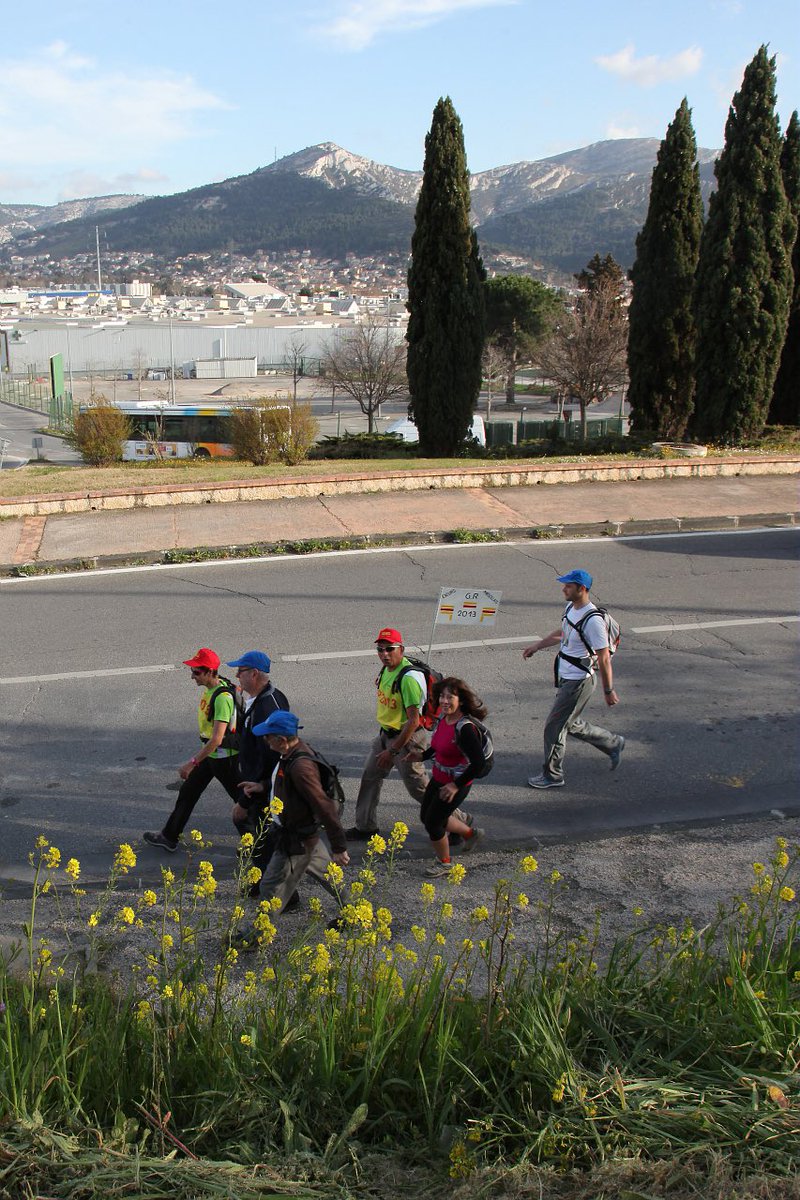 departement13's tweet photo. 🎉🚶‍♀️ Célébrons 10 ans de #Nature et #Culture !

Très fiers d'avoir contribué au 1er sentier périurbain de France, le #GR2013, un joyau de 365 km à travers notre territoire😮.

(Re)Découvrez son histoire et les festivités uniques prévues pour l'occasion 👉 https://t.co/AYezqdfu8I https://t.co/7OSkrjb489