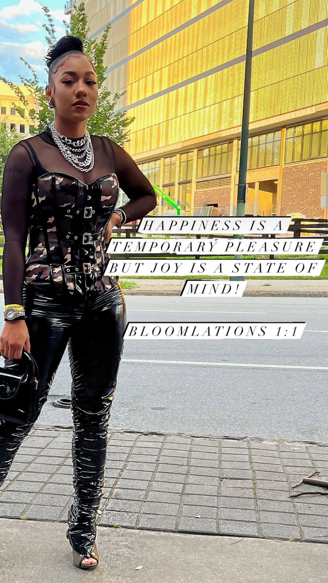 MsDay_'s tweet image. 💋