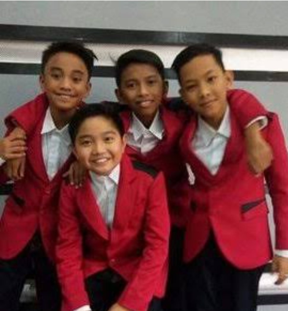 meteorjetz15's tweet photo. Good to see u perform again broadway boys @FrancisAglabtin @AboymeBenedict @joshua_lumbao but where is Joshua Torino now? 
#LegitDabarkads 
#NationalDabarkadsDay https://t.co/xNWAFH71EV