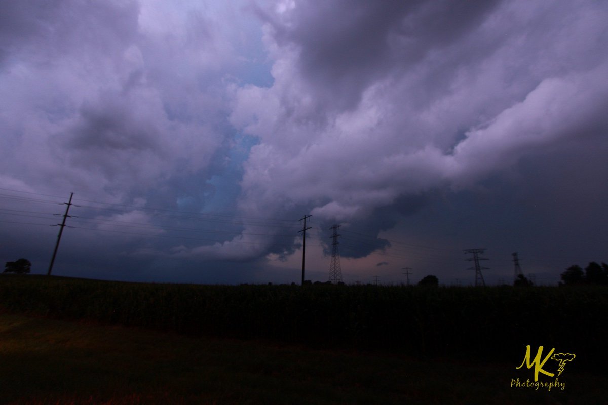 MK_StormChasing's tweet photo. North of Rockford Illinois https://t.co/DQiQq8GwCu