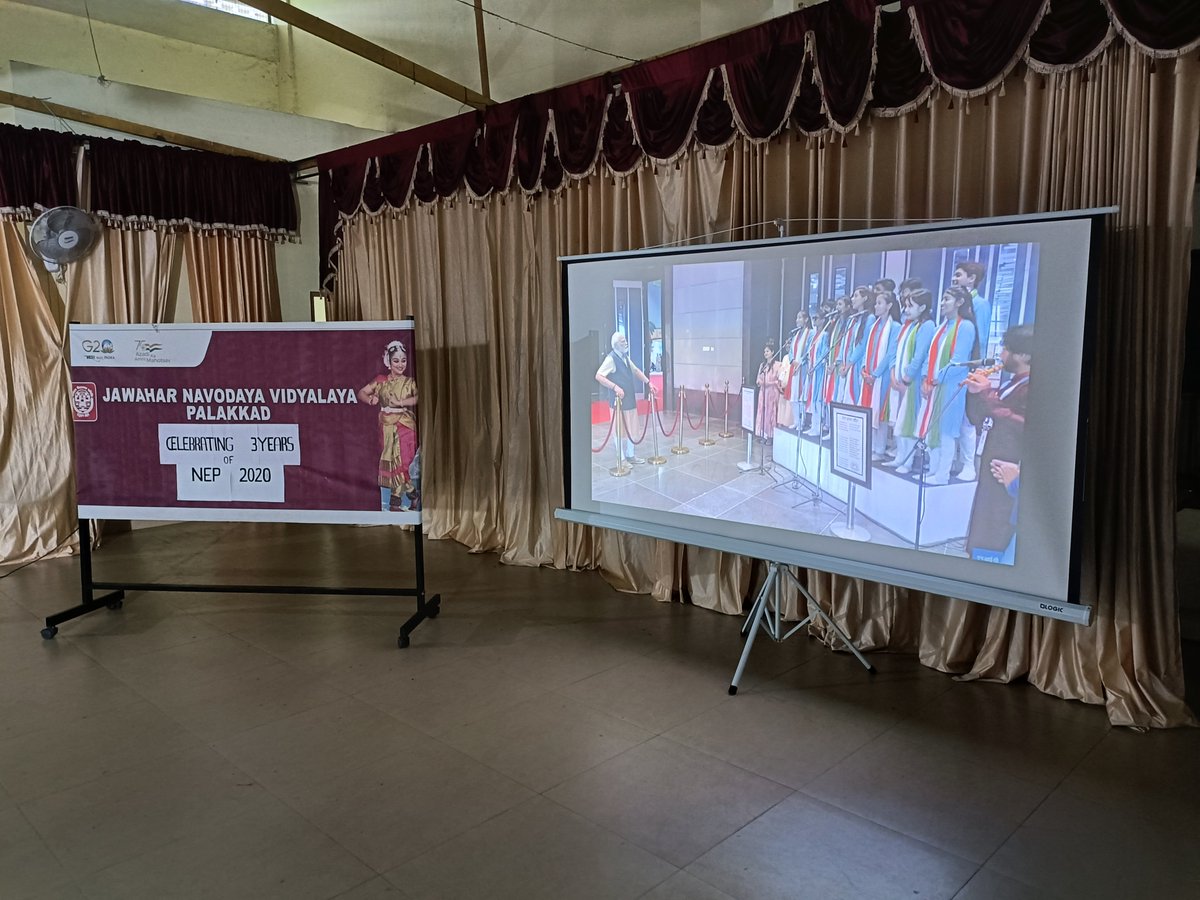 jnvpalakkad's tweet photo. Principal, Teachers and students of JNV Palakkad Watch live webcast of Hon'ble PM's NEP 2020 3rd Anniversary Programs. #NEPThrivesAt3 @CvShanthy65987 @CommissionerNVS @EduMinOfIndia @NvsHyd https://t.co/VyLiq4oEuV