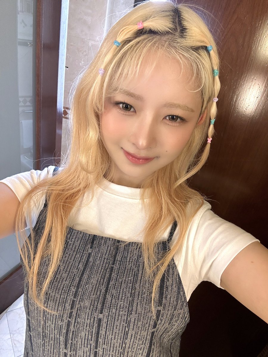 IVE_twt's tweet photo. 베이비 토깨비 머리՞⸝⸝ᵒ̴̶̷ 𓈞 ᵒ̴̶̷⸝⸝՞💛

#IVE #아이브 #REI #레이 https://t.co/cnQXuzs9u0