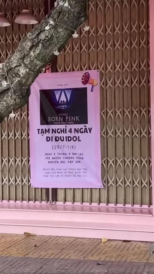 Store at Ha Noi

“CLOSED 4 DAYS FOR BORNPINK TOUR <a href="/BLACKPINK/">BLACKPINKOFFICIAL</a>”