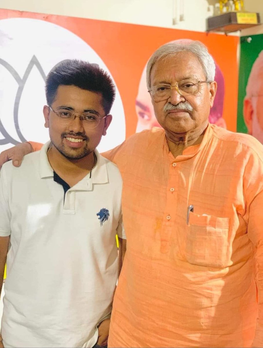 Nonupandit2's tweet photo. आज भारतीय जनता पार्टी के राष्ट्रीय अध्यक्ष जेपी नड्डा जी ने उत्तर प्रदेश के लोकप्रिय एवं कद्दावर नेता आदरणीय बाबू जी डॉक्टर लक्ष्मीकांत वाजपेई जी को राष्ट्रीय उपाध्यक्ष बनाए जाने पर हार्दिक शुभकामनाएं 🙏🧡 
@LKBajpaiBJP https://t.co/iOufmmPZPk