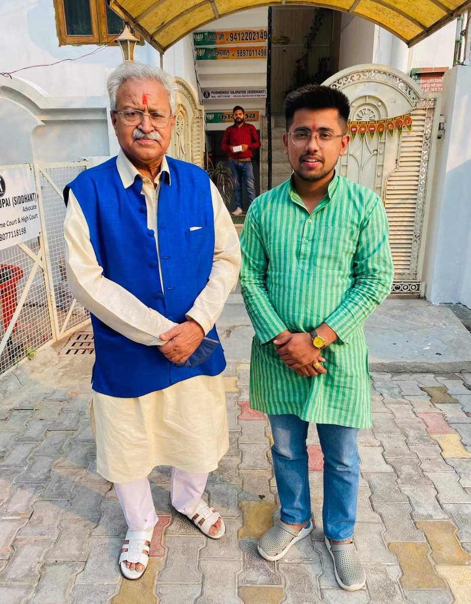 Nonupandit2's tweet photo. आज भारतीय जनता पार्टी के राष्ट्रीय अध्यक्ष जेपी नड्डा जी ने उत्तर प्रदेश के लोकप्रिय एवं कद्दावर नेता आदरणीय बाबू जी डॉक्टर लक्ष्मीकांत वाजपेई जी को राष्ट्रीय उपाध्यक्ष बनाए जाने पर हार्दिक शुभकामनाएं 🙏🧡 
@LKBajpaiBJP https://t.co/iOufmmPZPk