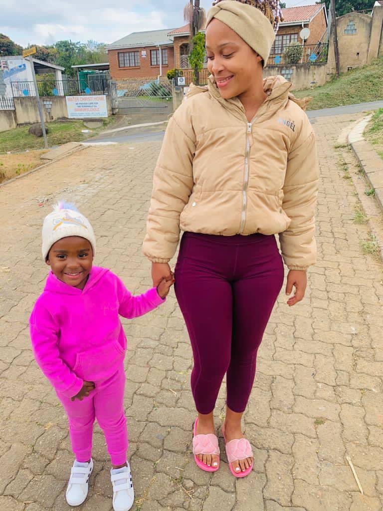AdvoBarryRoux's tweet photo. Thando Anita Mavundla from Nhlungwane has been missing since 13th July 2023. A call from a stranger came in saying she was shot by accident &amp; died. When trying calling the number back it’s unavailable. She’s not in hospitals or mortuaries nearby. 

For any Info call 0736585422 https://t.co/XIZNThRCcr