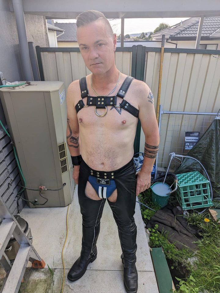 79Ronchy's tweet photo. Me, in my yard, in an outfit. https://t.co/HwbghCcHio