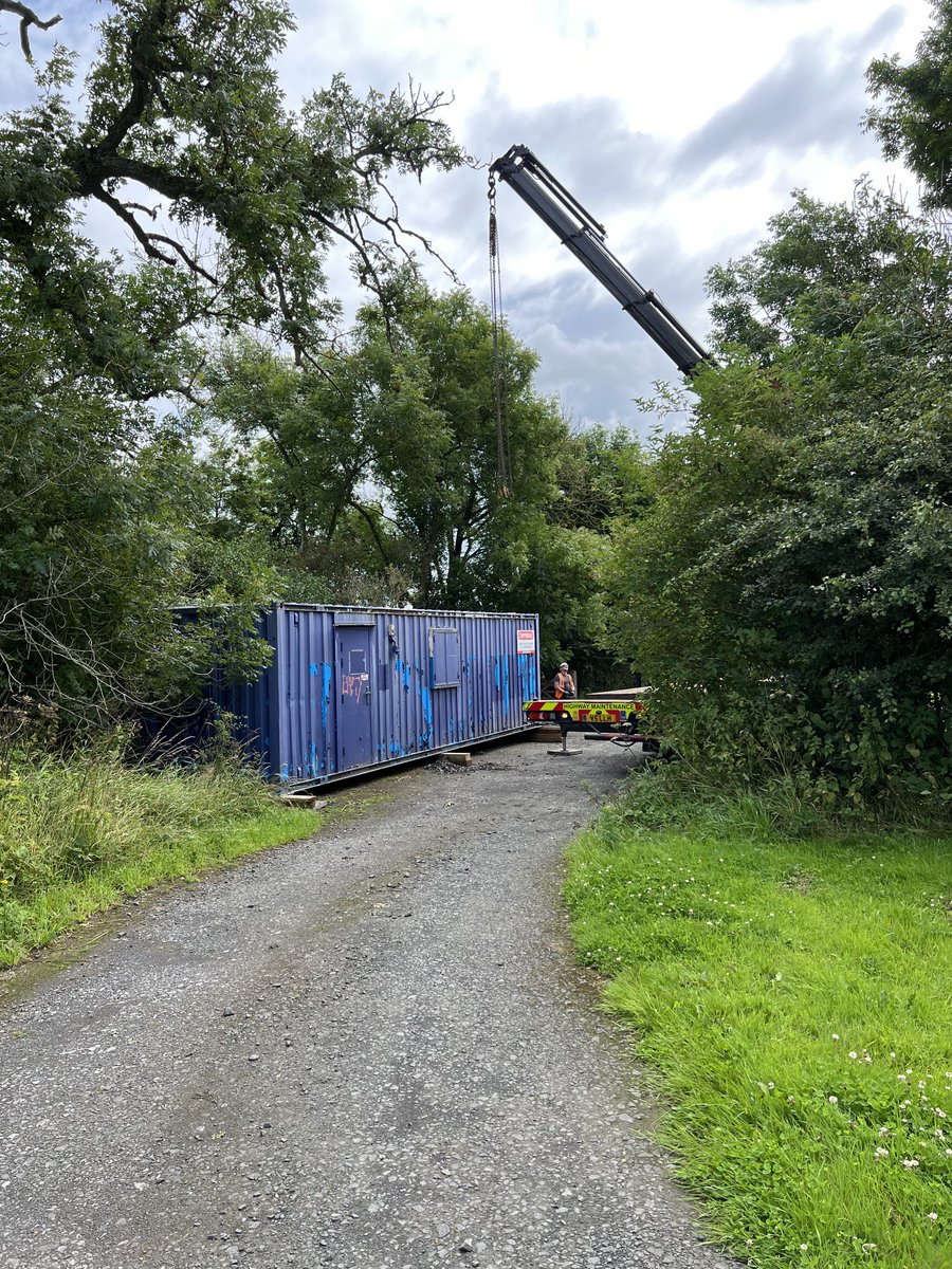 The new Honey House arrives. #beekeeping #beefarming #honey #northumberland