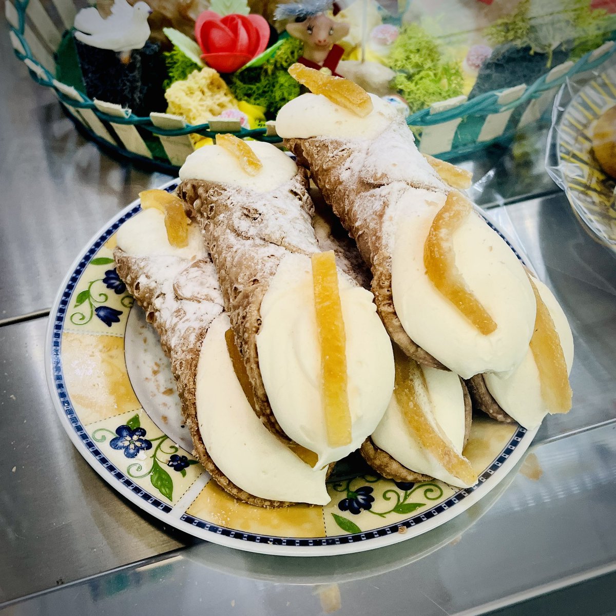 Gm fam ! #Sicily #cannoli #cefalu <a href="/fbenincasa/">!Federico</a> <a href="/masisus/">masis.eth</a>