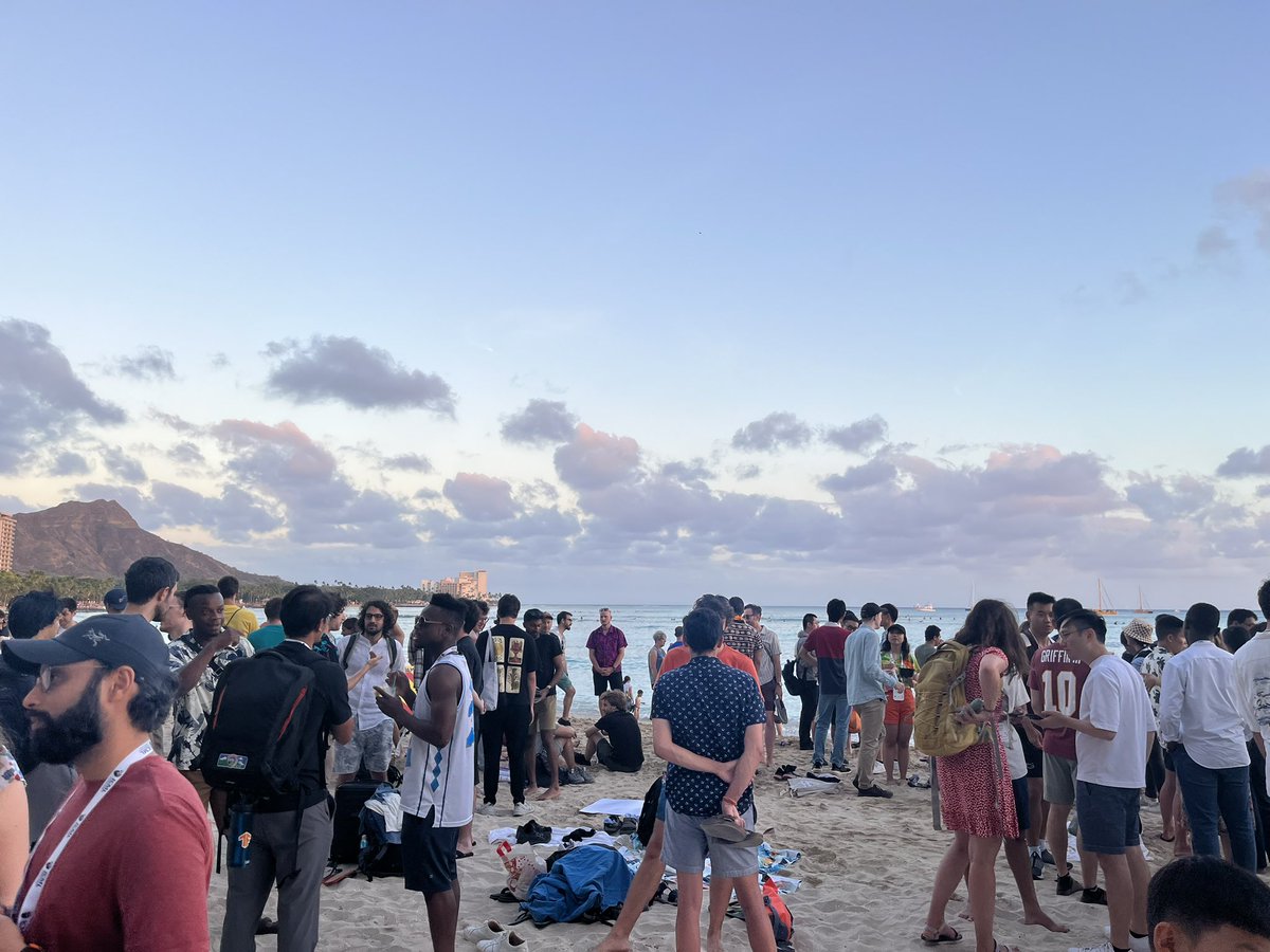 trustworthy_ml's tweet image. Amazing turnout for our sunset beach social at ICML 🏝️🌺🍹☀️So great to see a community come together. And someone even brought a poster!!!