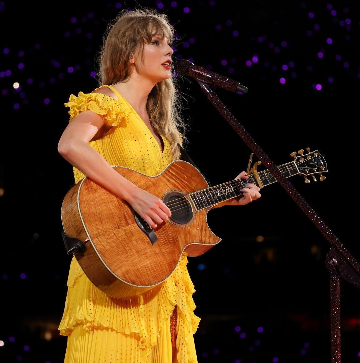 TheSwiftSociety's tweet image. 🎶| The first surprise song is "right where you left me"