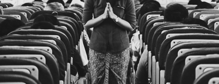 vqegas's tweet photo. @TamagoPost ️️ ️️ 

𝐀uristela, 1994.
Sering dapat pertanyaan ‘Kenapa senyum terus?’. Padahal itu bagian dari pekerjaan saya. Calon kawan sering dapat pertanyaan apa?
    
️️ ️️ https://t.co/zWzahuApmX