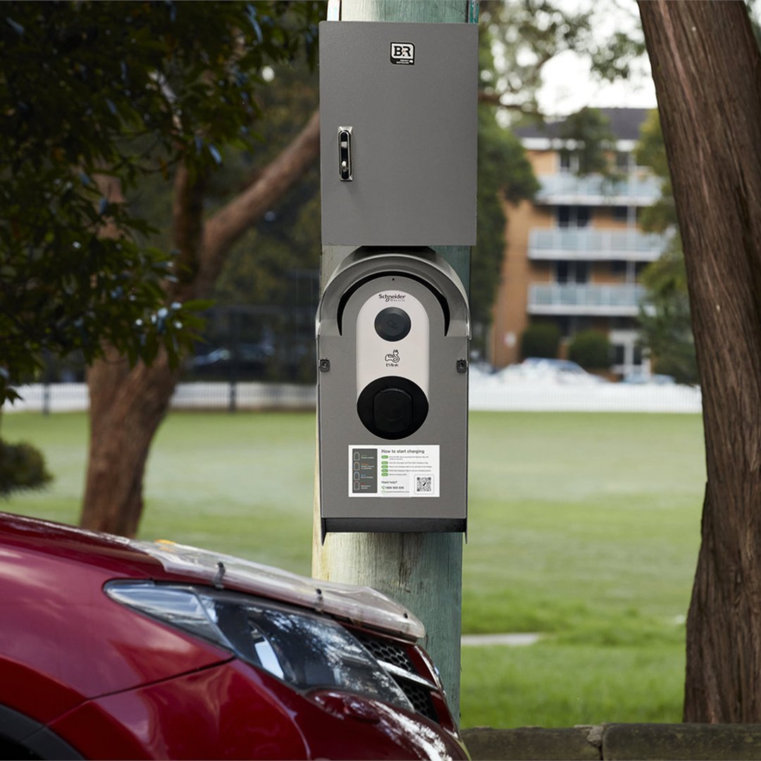 As part of a trial with AusGrid and Intellihub, Waverley, Woollahra and Randwick Councils will be taking part in an Australian-first pilot for public street pole charging. Have your say today: ow.ly/mLcl50PncbE