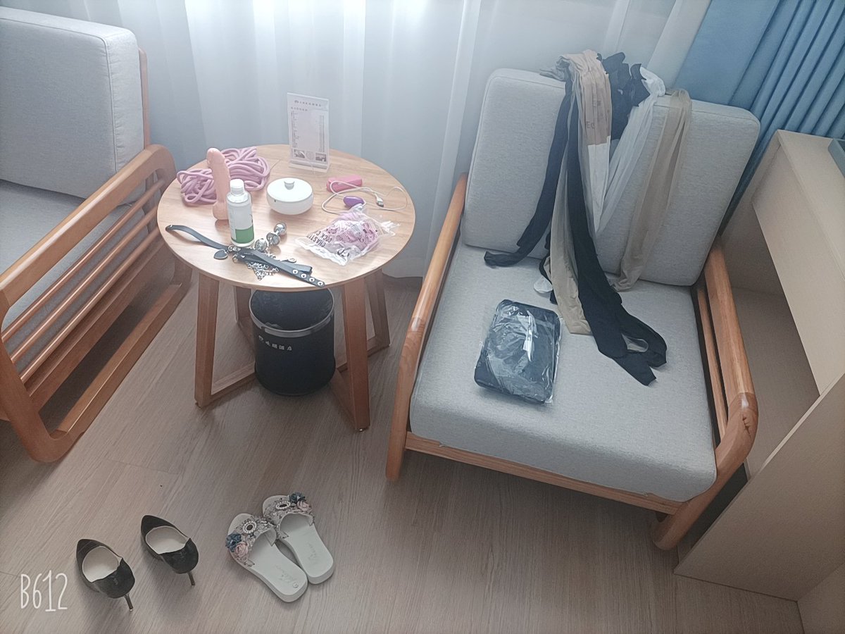 Sissyplum's tweet photo. 心血来潮定了一间酒店打算自己玩
但不知道要干嘛，有什么好的建议吗？
露出或者是~❤️
#伪娘の日常 https://t.co/A5fY6yCbO7
