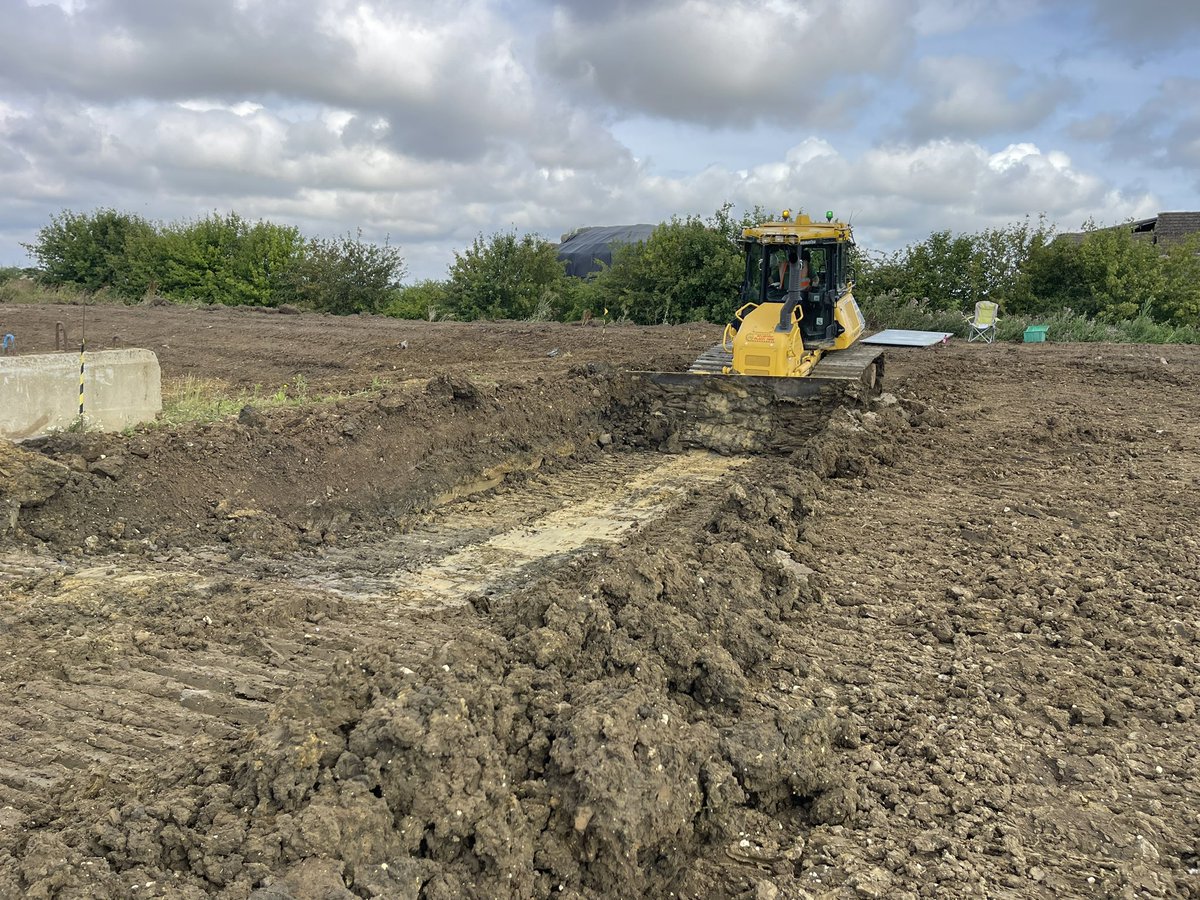 Link Training Ltd tweet media