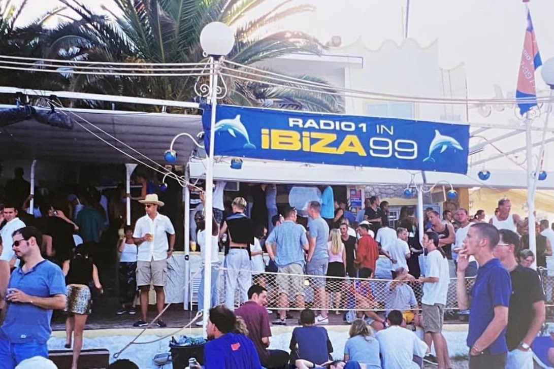 The BBC Radio 1 Ibiza Weekend at Cafe Mambo 1999.

Photo Credit ▶️ @peteeastwood 

#mambo #ibiza #ibizapast #bbcradio1 #bbcibiza #radio1ibiza #ibizaweekend #radioone