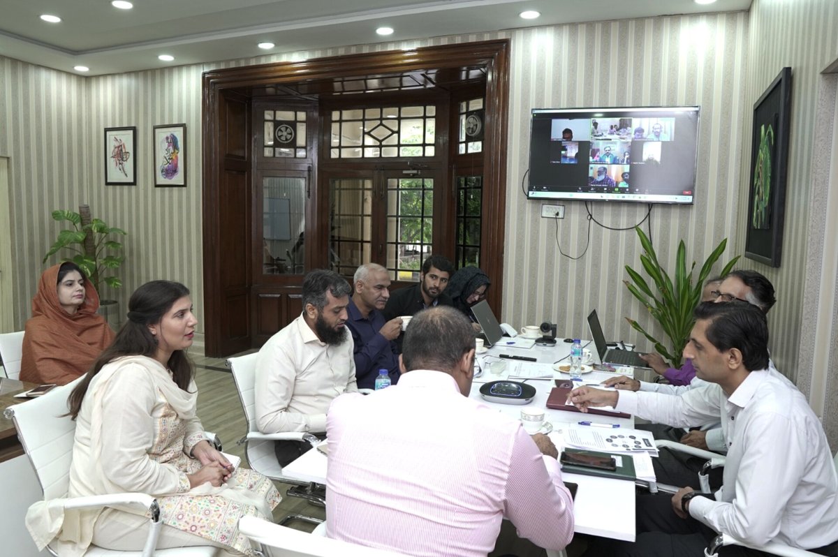 social_punjab's tweet photo. Rehabilitation Centers for drug addicts will be set up phase wise across the punjab by #SocialWelfareDepartment. A decision in this regard was taken in a meeting chaired by DG SW Muddassir Riaz Malik. SWD will launch a pilot project of #Rehabilitation #Center first in Lahore. https://t.co/UXoSZJ9bhr