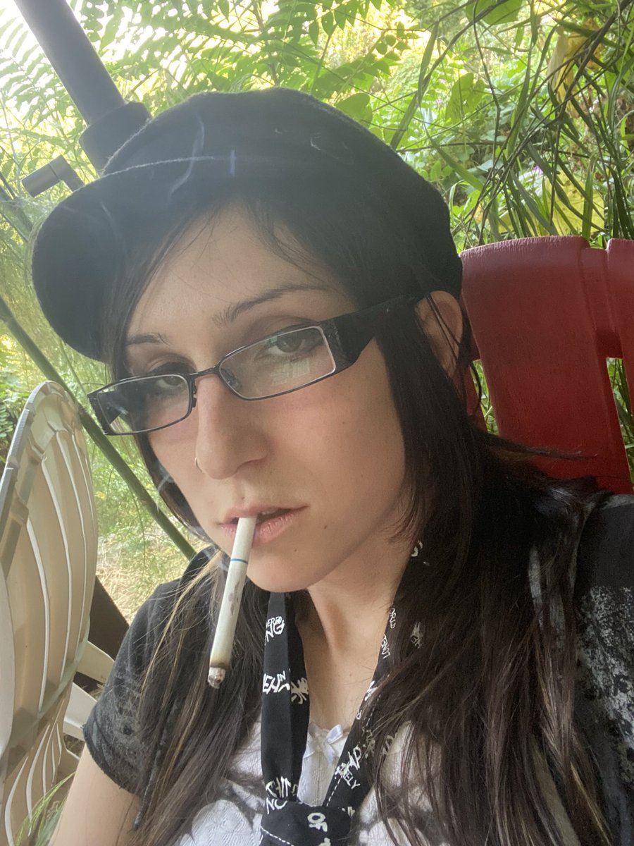 UNE CIGARETTE??!?!???!!?? QUOI?!?