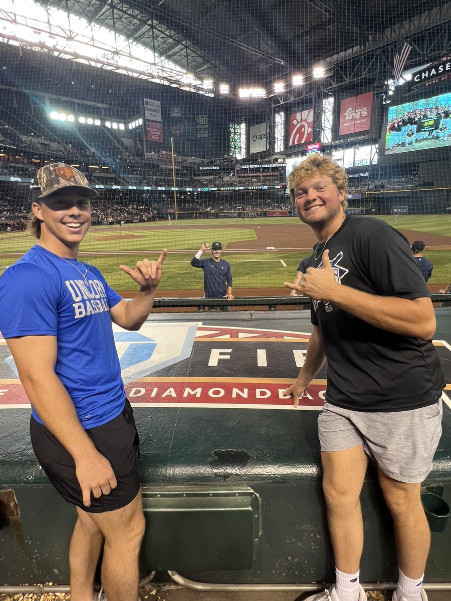 UniBaseball's tweet photo. New Braunfels, Texas in Arizona!
@lukehol09230455 @cade_minus @Bryce_miller9 @Mariners https://t.co/R2LlfBpLEo