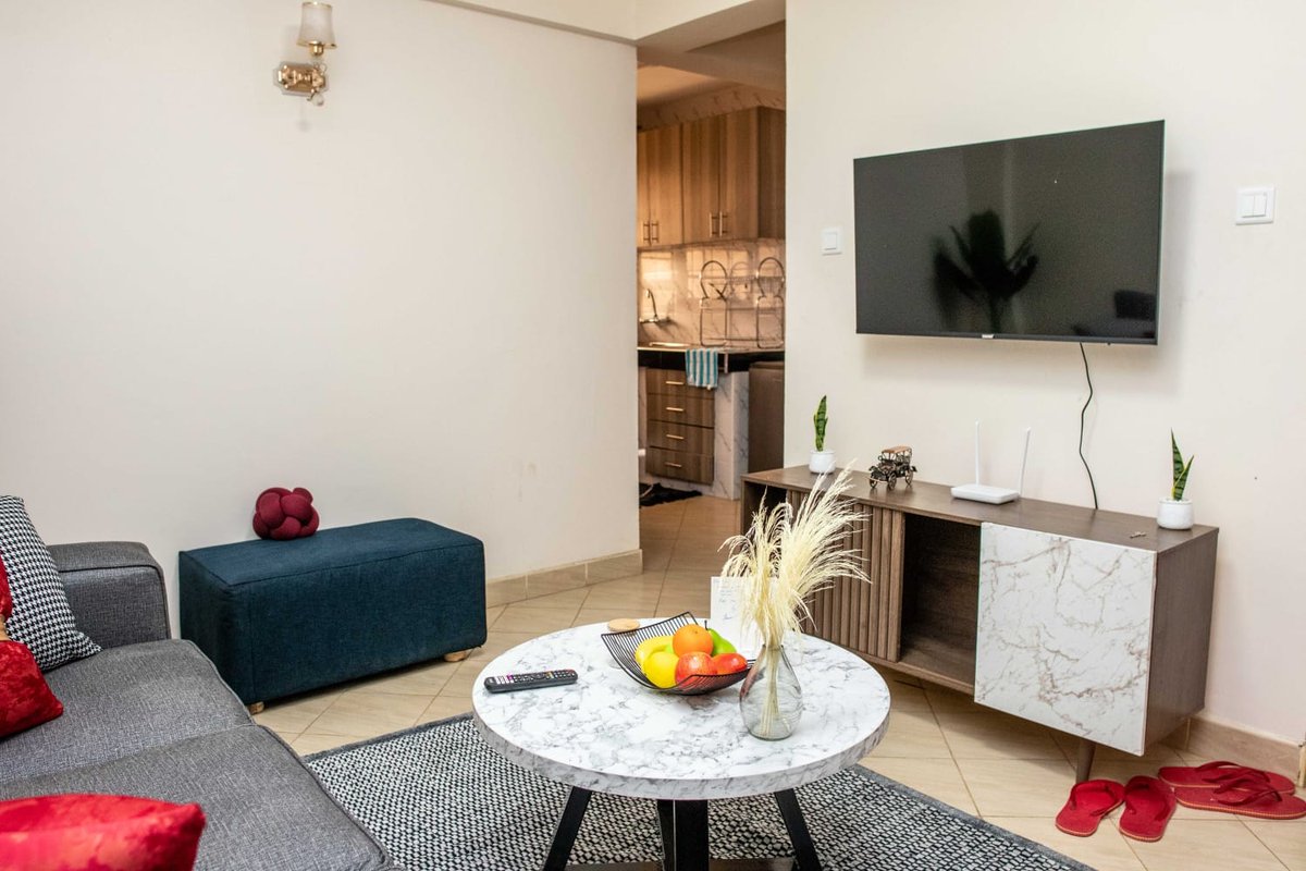 jeffmainamwangi's tweet photo. @EricNjiiru @TeyaKevin One bedroom airbnb available 
 For reservations and bookings
📞📞/WhatsApp 0715012019
@ ksh 2500 per night 
Studio also available @ksh 2000
Location: Lumumba Drive Roysambu near Thika Road Mall https://t.co/ygp7dbkG4X