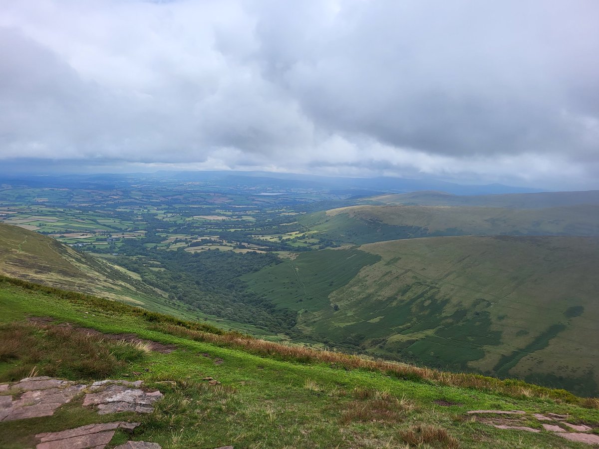 james_endicott's tweet photo. 3rd trip to the Brecons this year, and it was wet and windy yet again. Such challenging terrain and so wonderfully free of litter! 🙂 https://t.co/fZOcmdR3cX