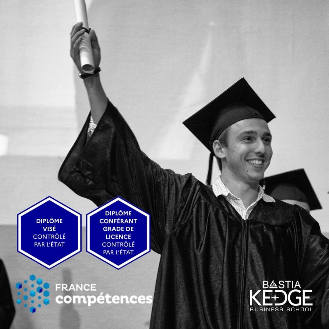 [ LE BACHELOR KEDGE OBTIENT LE GRADE DE LICENCE 📚👏🏻​ ]
Déjà reconnu par le Titre RNCP Niveau 6 et le Visa, le Bachelor Kedge acquiert désormais le grade de LICENCE  🎓💥
✅ Ce grade atteste du respect de critères académiques de haut niveau imposés et contrôlés par l’Etat.