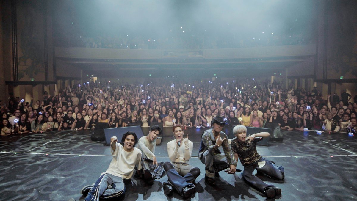 SB19Official's tweet photo. ⚠️ PAGTATAG! World Tour San Francisco

It's so nice to see you again, Bay Area!
We'll definitely come back!

#PAGTATAG #PAGTATAG
#SB19PAGTATAG
#PAGTATAGWorldTour #PAGTATAGWorldTourSanFrancisco https://t.co/JuXrii51wq