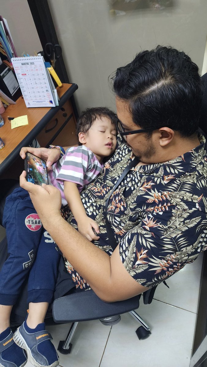 aridunkdunk's tweet photo. Multitasking versi bapack²
@dy_ruu https://t.co/wyuuog0uST
