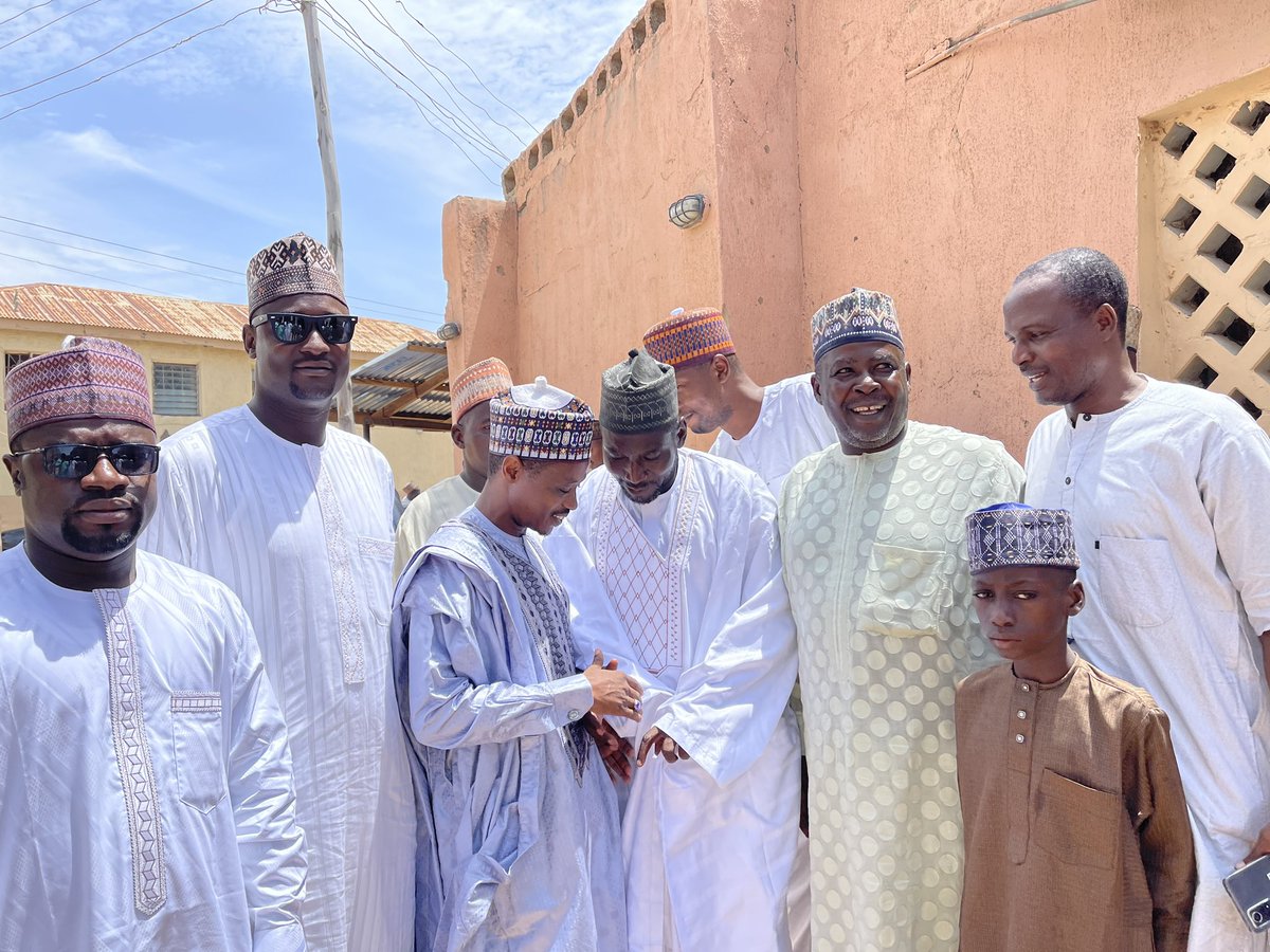 AbuKusada's tweet photo. #Saturdayevents
Saturday with many events including the turbaning of Prof. Sani Abdu Fari as Danmasanin Gatarin Katsina and a civic reception in honor of Dr. @BYLINKS as ES KATSACA organized by Khuddam Sch of Health Sciences and Technology and later a wedding at Kofar Sauri Katsina.