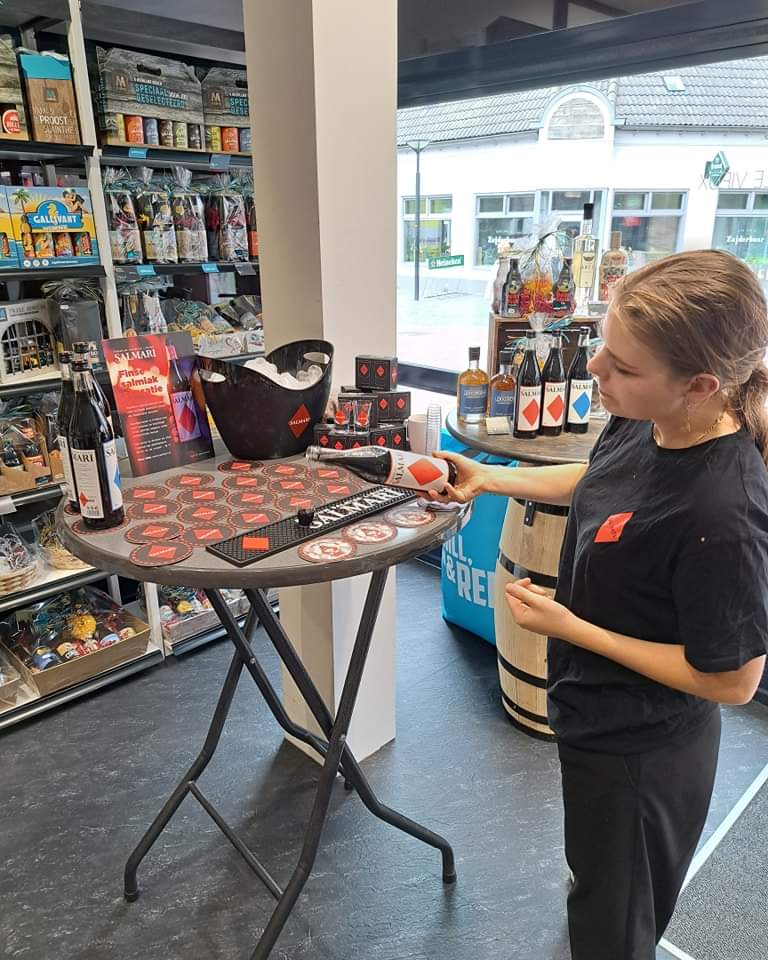 mitra_otte's tweet photo. Kom gratis Salmari proeven bij ons
Een heerlijke salmiak met echt Fins ijswater https://t.co/yOdz7skecK
